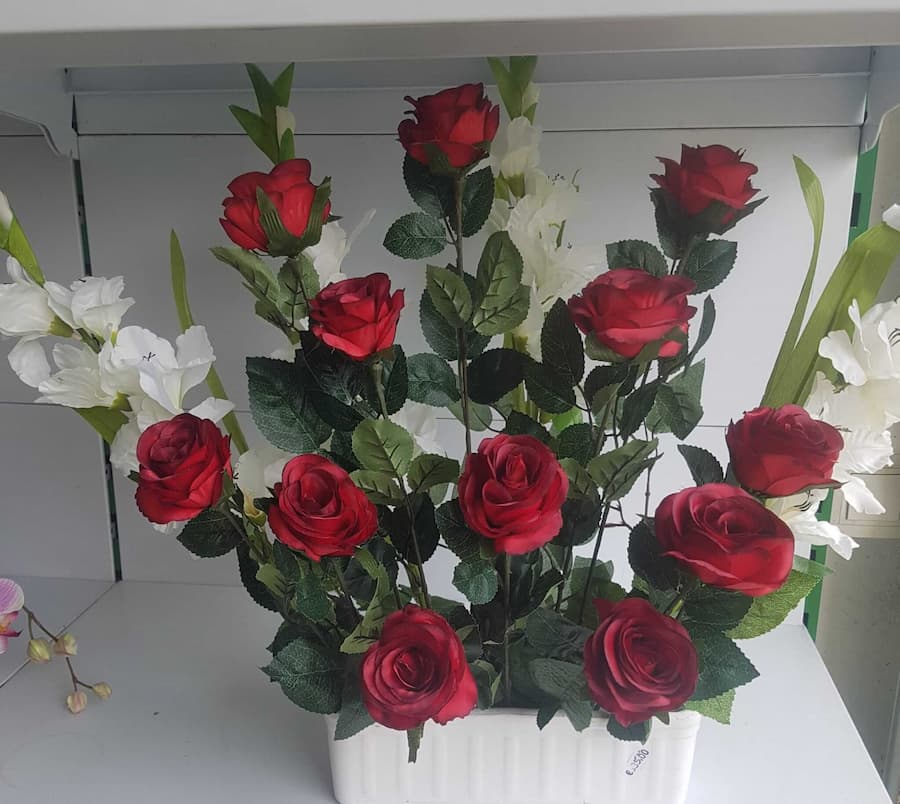 Maceta con rosas Maceta con rosas